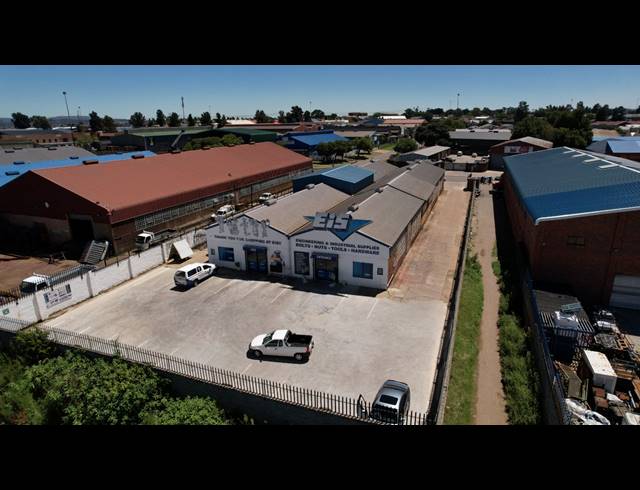 1,300M² FACTORY TO LET IN ALRODE SOUTH